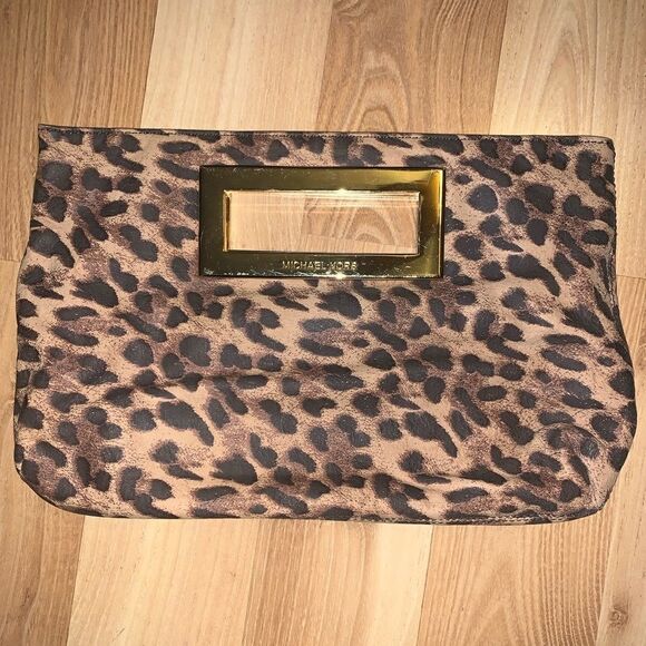 MICHAEL KORS Leopard Print Clutch MICHAEL KORS Leopard Print Clutch Mich… - Picture 3 of 8